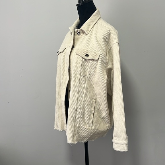 GeeGee Women’s Cream Corduroy Jacket With Pockets size Medium - Picture 2 of 5